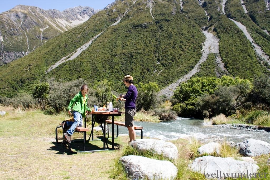 Spontanes Picknick am Tasman Glacier